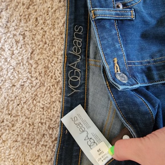 Yoga Jeans Rachel Raw Hem bottom - Picture 3 of 4